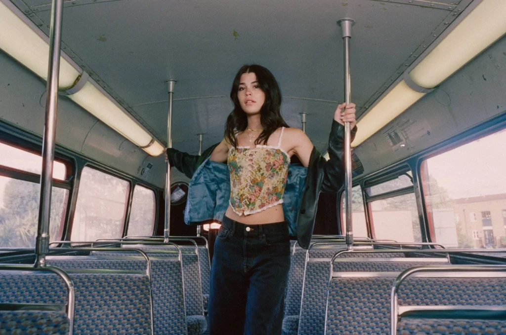 Dylan Conrique – Eine umfassende Analyse ihres Aufstiegs, ihrer Musik und ihres Einflusses